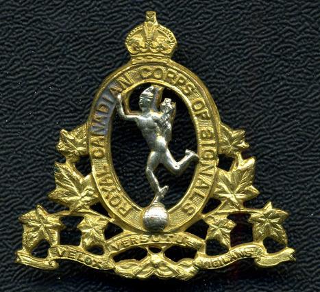 WW2 Royal Canadian Corps of Signals Cap Badge