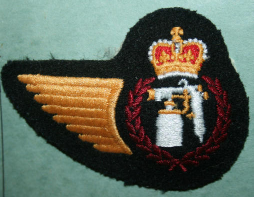 Canadian Air Force, Half Wing Trade Badge: REFINISHER