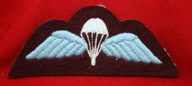 British Parachute Cloth Wing: Light Blue on Maroon with White Chute